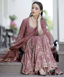 Nouvel ensemble Chinon Top-Sarara et Dupatta entièrement cousu, prêt à porter, costume de mariage disponible au prix de gros - Product Image 4