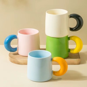 Taza de cerámica dulce, perfecta para cumpleaños y regalos sorpresa, taza de color con diseños creativos, ideal para personalizar con marca. - Product Image 5