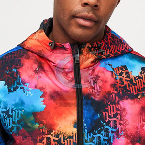 Veste coupe-vent haute performance avec col montant et logo frontal, vêtement d'extérieur respirant et écologique pour les activités hivernales - Product Image 5