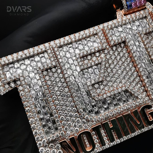 จี้เพชรโมอิสซาไนต์ VVS หรูหรา ชุบทอง พร้อมใบรับรอง สำหรับผู้ชาย สไตล์ฮิปฮอป ตัวอักษรแบบปักเต็มตัว  เงินแท้ 925 - Product Image 2