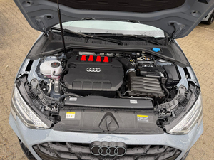 Audi S3 Limousine Quattro d'occasion 2025, 333 ch, essence, 5 places, automatique, conduite à gauche, 4 cylindres, transmission intégrale, spécifications GCC, Euro 6 - Product Image 5