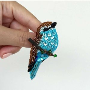 Elegante Broche Bordado Floral con Cuentas y Acabado Artesanal para Chaquetas, Vestidos, Chales y Atuendos de Diseñador - Product Image 3