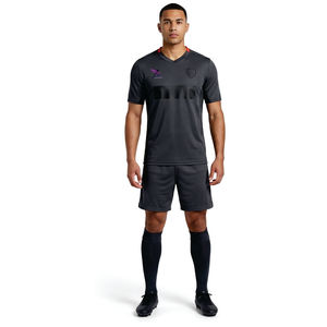 Camiseta de Fútbol de Manga Corta, Transpirable, Ajuste Atlético, Estampado Sublimado, Diseño Sólido, para Adultos, Todas las Temporadas, Cuello en V Negro para Hombre - Product Image 1