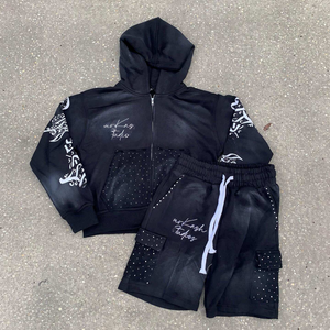 Ensemble de survêtement personnalisé épais avec impression sérigraphiée et strass, comprenant un sweat à capuche zippé et un short à cordon de serrage, ensemble deux pièces délavé à l'acide pour homme - Product Image 1