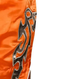 Shorts de boxe Muay Thai MMA en tissu satiné noir respirant à séchage rapide 100% polyester, logo personnalisé, vente en gros - Product Image 3