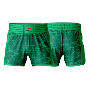 Shorts de boxe personnalisables avec logo camouflage vert pour hommes, 100% polyester, séchage rapide, vêtements d'arts martiaux, shorts de Muay Thai - Product Image 1
