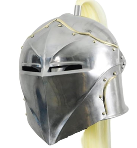 Bascinette en acier foncé avec un rebord renforcé, de grands découpes ovales et une protection faciale inférieure entièrement perforée avec des trous. - Product Image 6
