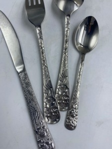 Couverts de service de qualité supérieure, ensemble de couverts en acier inoxydable le plus vendu, couverts argentés pour la vente en gros en provenance d'Inde - Product Image 2