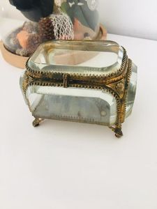 Boîtes de rangement décoratives en verre biseauté faites à la main et personnalisées avec cadre métallique pour organiser les bijoux, boîtes en métal et en verre - Product Image 3