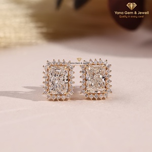 Pendientes de Lujo para Ella, Corte Radiante, Diamantes Cultivados en Laboratorio CVD, 2 TCW, Oro Sólido de 14K, Color D, Claridad VVS2, Certificado IGI - Product Image 1