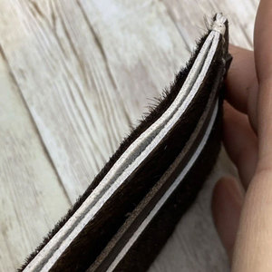 Portefeuille en cuir slim pour homme, tendance, avec porte-cartes en poils de vache, pochette à monnaie, idéal pour les voyages, personnalisable - Product Image 6