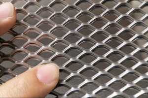 Galvanized Diamond Screening Mesh Galvanized Diamond Pattern Mesh Galvanized Diamond Plate Mesh Galvanized Diamond Panel Mesh - Product Image 3