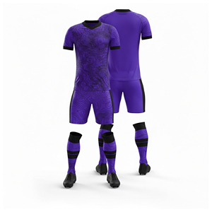 Uniforme de Fútbol Sublimado de Primera Calidad, Suministro al por Mayor |   Tallas para Hombres, Mujeres y Jóvenes |   Ropa Deportiva Ligera de Secado Rápido para Entrenamiento - Product Image 3