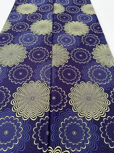 Tissu en coton ciré africain Siyara Leone avec des motifs bicolores populaires, idéal pour la couture de vêtements, l'artisanat et les projets de courtepointe - Product Image 6