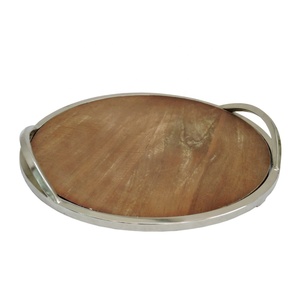 Bandeja de servicio de madera de diseño moderno personalizable al por mayor bandeja decorativa personalizada con mango de metal para uso doméstico en hoteles y restaurantes - Product Image 1