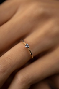 Anillo minimalista para mujer, plata de ley 925, chapado en oro de 14 quilates, joyería hecha a mano, regalo para ella, mamá, hermana - Product Image 2