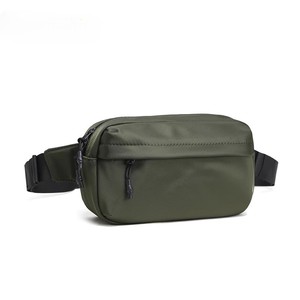 Bolso Bandolera Impermeable de Poliéster con Patrón de Hilo, Diseño Elegante y Práctico, Estilo Moderno, Hecho en Vietnam - Product Image 3