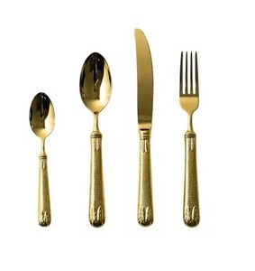 Service de couverts de luxe en laiton doré, collection élégante d'ustensiles de table, vaisselle haut de gamme pour réceptions de mariage et dîners - Product Image 4