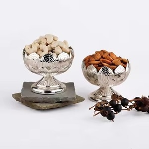 Top Selling Chocolate Bowl Gold Stainless Steel Rectangular Tray Lidded Dome <b>Jars</b> Floral Cutout Arabic <b>Sweet</b> Set Chocolate Bowl - Product Image 5