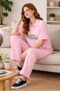 Ensemble de plage pour femmes, vêtements d'été confortables et doux, ensemble coordonné de luxe à séchage rapide à manches courtes - Product Image 4