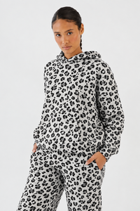 Conjunto de Sudadera con Capucha Oversize y Pantalones Anchos con Estampado de Leopardo Blanco y Negro para Mujer, Traje Deportivo de Dos Piezas - Product Image 3