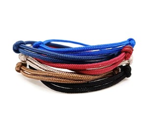 Pulsera de Paracord: Brazalete de Cuerda Delgada Ajustable, Color Sólido, Regalo para Escaladores, Joyería Deportiva - Product Image 2