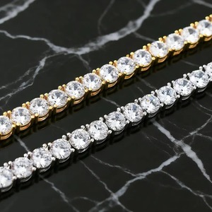 Cadena de tenis de diamantes de la mejor calidad en plata de ley con diamantes redondos brillantes disponible a un precio asequible. - Product Image 3