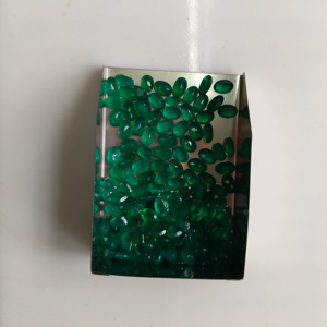 พลอยออนิกซ์สีเขียวธรรมชาติ รูปไข่ขนาด 7x5 มม. คุณภาพดีที่สุด พลอยหลวมที่ได้รับการรับรองสำหรับทำเครื่องประดับ จากร้านเรดเมาน์เทน เจมส์ - Product Image 3