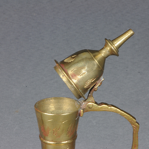 Carafe multifonction en laiton de style moghol, pichet en laiton antique fait main, carafe à eau indienne vintage, pot à eau décoratif en laiton orné, traditionnel - Product Image 5