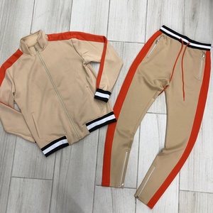 ชุดวอร์มสองชิ้นสำหรับผู้หญิงชุดวอร์มสไตล์สตรีทแบบเต็มตัวชุดวอร์มผ้าฝ้ายขนแกะไซส์ใหญ่แบบกำหนดเองขายส่ง - Product Image 5