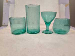 Gobelet en verre élégant à finition bulle pour la maison et les restaurants - Product Image 4