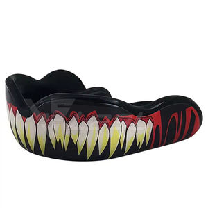 Protège-dents de boxe noir et blanc personnalisé pour homme, élégant et conçu pour l'entraînement, fabriqué au Pakistan - Product Image 5