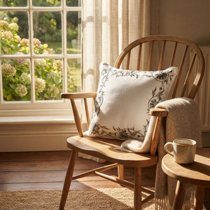 Housse de coussin brodée à la main de luxe de haute qualité 100% coton housse de coussin brodée de haute qualité broderie Quang Thanh - Product Image 5