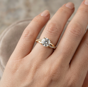 Anillo de Compromiso de Oro de 9k con Diamante Cultivado en Laboratorio de 1 Ct, Certificado IGI, Fabricantes Indios OEM ODM, Joyería Solitaria para Aniversario de Bodas - Product Image 2