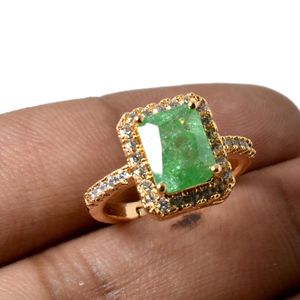 Bague ajustable plaquée or avec émeraude et diamants CZ, bague de cocktail, bague de déclaration, bijoux de mariage et de fiançailles, style indien traditionnel - Product Image 1
