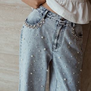 Pantalones Vaqueros Rectos Personalizados de Fábrica con Tachuelas, Perlas y Gemas, Estilo Baggy, Lavado Claro, Cintura Alta para Mujer - Product Image 1