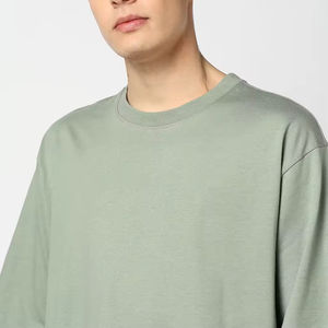 เสื้อยืดผู้ชาย 240 กรัม ทรงโอเวอร์ไซส์ คอกลม ผ้าถัก พิมพ์ลายซิลค์สกรีน ผ้าฝ้าย 100% ระบายอากาศ แห้งเร็ว ป้องกันรังสียูวี สวมใส่สบาย รับผลิตแบบ OEM - Product Image 1