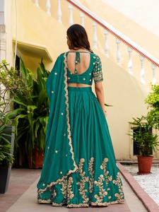 Emerald Green <b>Lehenga</b> Choli Set Gold Embroidered Traditional Indian Pakistani Outfit for Wedding Party <b>Women</b> - Product Image 4