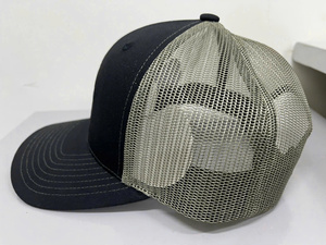 Gorras Trucker Personalizadas con Logotipo Bordado en 2D, Gorras Trucker con Malla Negra/Olivada, Fabricadas en Vietnam - Product Image 2