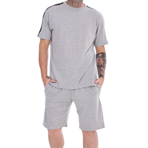 Ensemble estival élégant pour homme, haut et short assortis, tissu respirant et doux, coupe décontractée, idéal pour les voyages par temps chaud, la plage et les entraînements. - Product Image 1