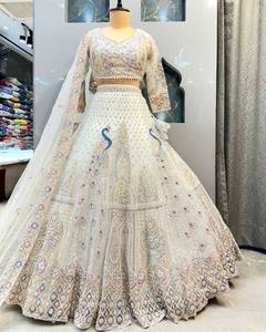 Elegante Conjunto de Lehenga Choli Crema Bordado, Largo hasta el Suelo, Traje Tradicional de Boda para Mujer, India, Pakistán, Seda Elástica - Product Image 5