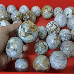ลูกบอลหินอาเกตลายจุด งานฝีมือทำมือจากหยกและคริสตัล หินธรรมชาติ หินเรกิ สำหรับตกแต่งบ้าน ลูกบอลแร่ธาตุ - Product Image 1