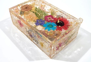 Boîte rectangulaire en résine faite à la main, écologique, pour le rangement de bijoux et cadeaux - Design moderne de Noël, intérieur doux pour articles délicats Feng - Product Image 3