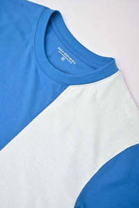 T-shirt '' SOSH 4 '' pour homme, col rond surdimensionné avec empiècements contrastés - Product Image 4