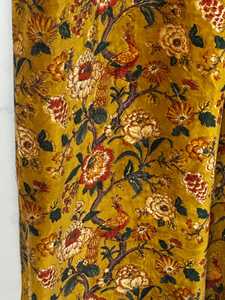 Cortina de Terciopelo de Algodón Estilo Vintage con Estampado Floral Dorado Mostaza, Terciopelo de Algodón de Lujo - Product Image 3