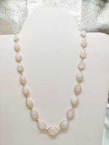 Collar de Plata de Ley 925 con Piedra Lunar Arcoíris Natural Hecha a Mano para Mujer, Elegante Collar Minimalista Chapado en Rodio para Boda - Product Image 3