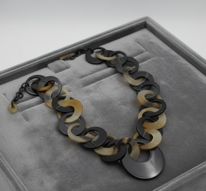 Collar de moda hecho a mano para verano con discos ovalados pulidos de cuerno de búfalo negro y cadena de eslabones sólidos para fiestas - Product Image 6