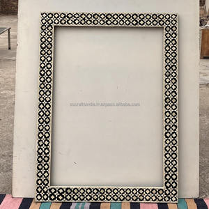 Exportador indio elegante pieza de declaración de espejo con incrustaciones de hueso talladas a mano para entrada o sala de estar disponible para la venta desde India - Product Image 4