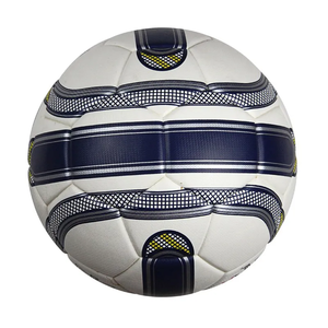 Balón de Fútbol de PU de Alta Calidad, Tamaño Oficial, Color y Logotipo Personalizados para Entrenamiento, Hecho en Pakistán - Product Image 4