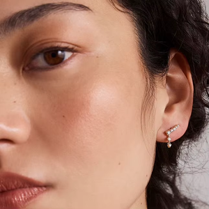 Pendientes de Oreja Curvos con Diamantes Cultivados en Laboratorio de Oro de 14K, Pendientes Colgantes Graduados Tipo Escalador para Oreja Perforada - Product Image 5
